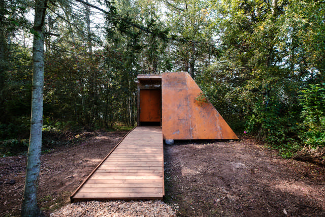 julla välikäimla eestvaates