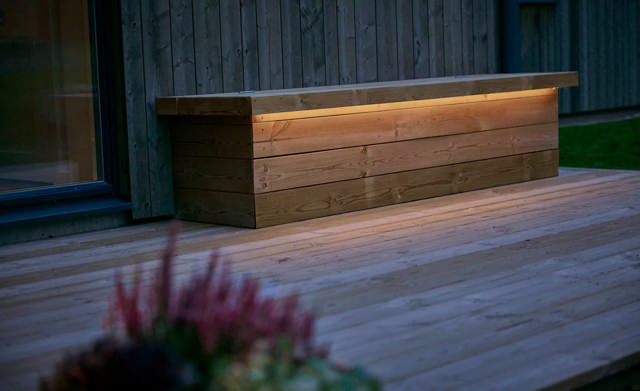 Terrassile on paigaldatud valgustus